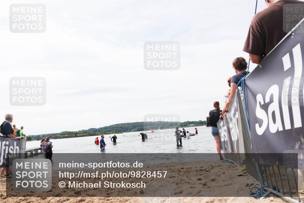 21.06.2026 - Viking Triathlon Michael Strokosch http://msf.ph/oto/9828457 21.06.2026 10:51:09 Schwimmen 66, 76, 184 meine-sportfotos.de