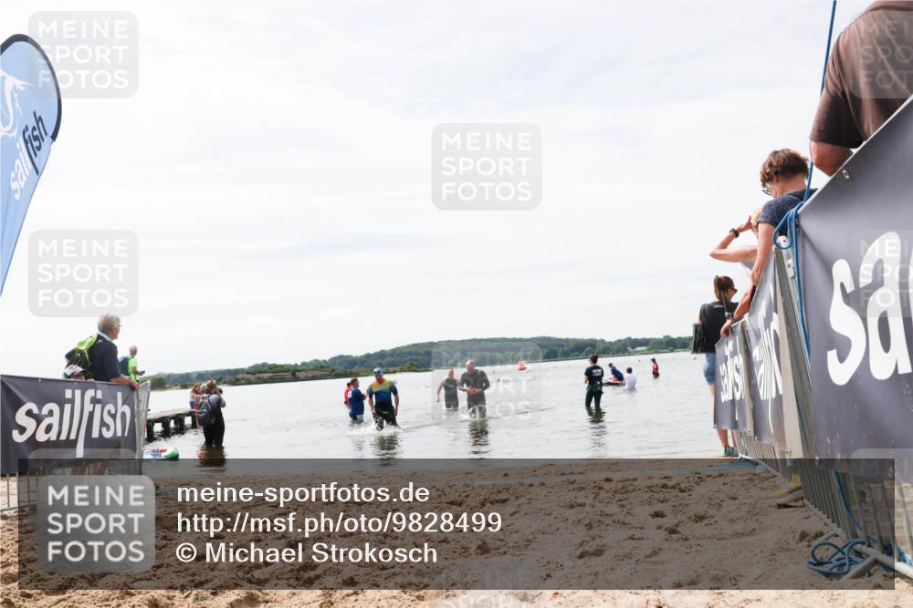 21.06.2026 - Viking Triathlon Michael Strokosch http://msf.ph/oto/9828499 21.06.2026 10:51:23 Schwimmen 335, 628 meine-sportfotos.de