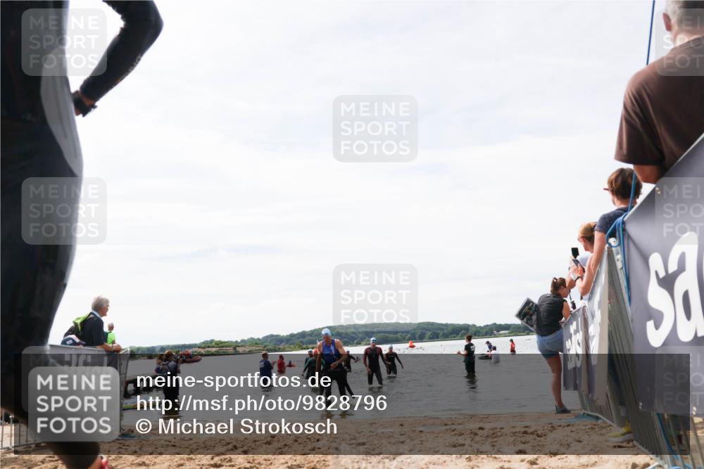 21.06.2026 - Viking Triathlon Michael Strokosch http://msf.ph/oto/9828796 21.06.2026 10:53:03 Schwimmen 133, 385, 532, 661 meine-sportfotos.de