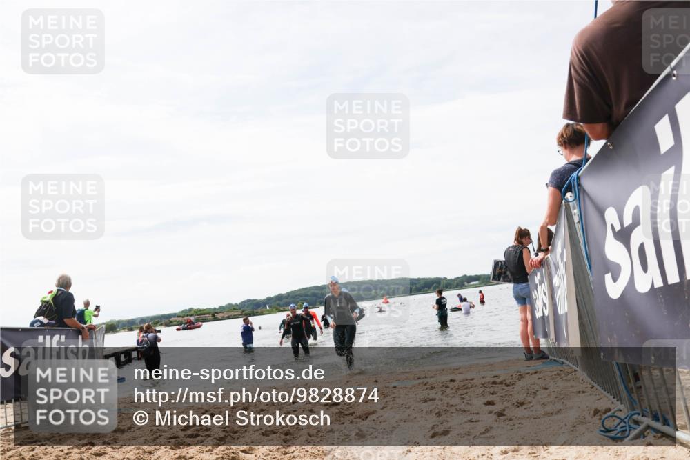 21.06.2026 - Viking Triathlon Michael Strokosch http://msf.ph/oto/9828874 21.06.2026 10:53:30 Schwimmen 59, 92, 283 meine-sportfotos.de