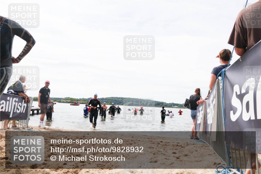 21.06.2026 - Viking Triathlon Michael Strokosch http://msf.ph/oto/9828932 21.06.2026 10:53:49 Schwimmen 97, 182, 365, 538, 607 meine-sportfotos.de