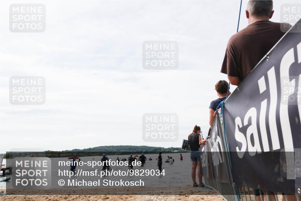21.06.2026 - Viking Triathlon Michael Strokosch http://msf.ph/oto/9829034 21.06.2026 10:54:23 Schwimmen 557 meine-sportfotos.de