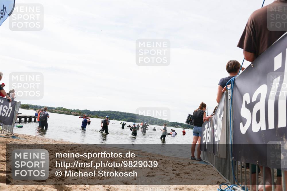 21.06.2026 - Viking Triathlon Michael Strokosch http://msf.ph/oto/9829039 21.06.2026 10:54:24 Schwimmen 427, 557 meine-sportfotos.de