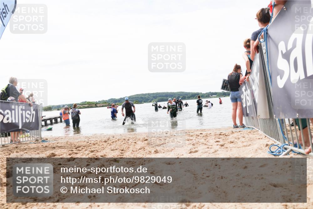 21.06.2026 - Viking Triathlon Michael Strokosch http://msf.ph/oto/9829049 21.06.2026 10:54:28 Schwimmen 427, 557 meine-sportfotos.de