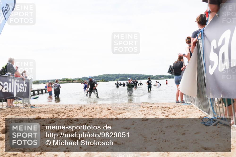 21.06.2026 - Viking Triathlon Michael Strokosch http://msf.ph/oto/9829051 21.06.2026 10:54:28 Schwimmen 427, 557 meine-sportfotos.de