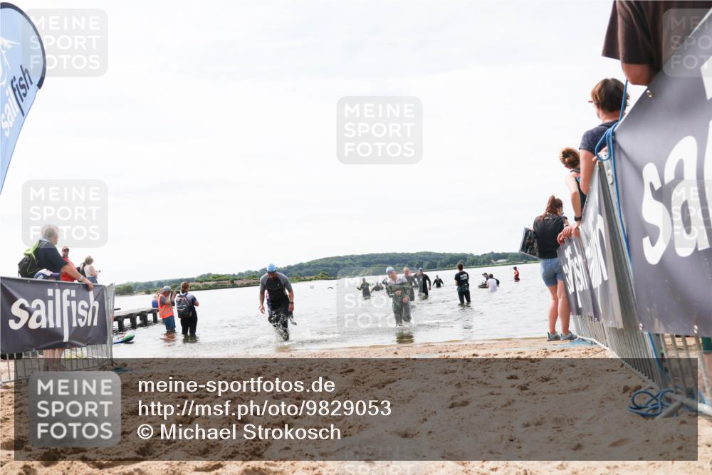 21.06.2026 - Viking Triathlon Michael Strokosch http://msf.ph/oto/9829053 21.06.2026 10:54:29 Schwimmen 427, 557 meine-sportfotos.de