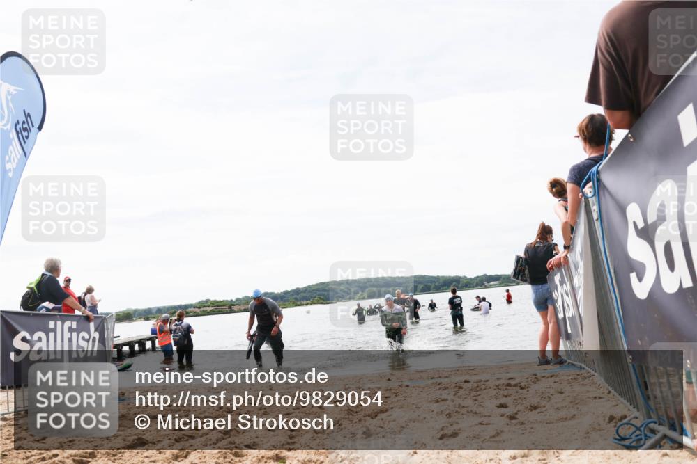 21.06.2026 - Viking Triathlon Michael Strokosch http://msf.ph/oto/9829054 21.06.2026 10:54:29 Schwimmen 427, 557 meine-sportfotos.de