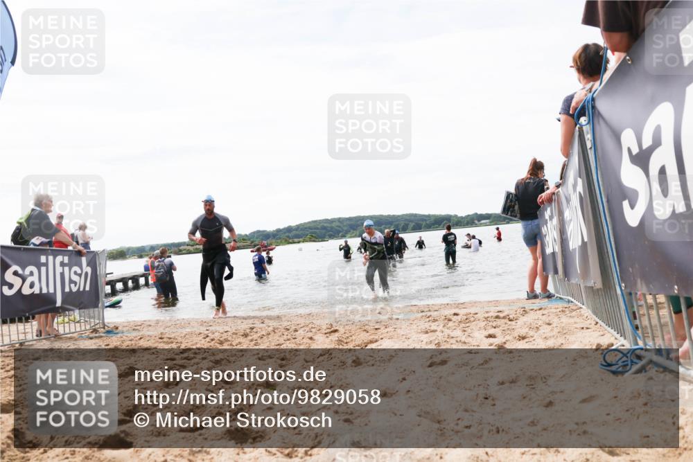 21.06.2026 - Viking Triathlon Michael Strokosch http://msf.ph/oto/9829058 21.06.2026 10:54:31 Schwimmen 427, 557 meine-sportfotos.de