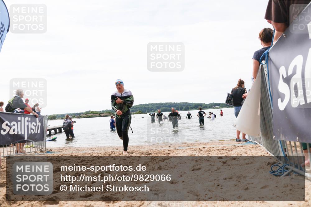 21.06.2026 - Viking Triathlon Michael Strokosch http://msf.ph/oto/9829066 21.06.2026 10:54:33 Schwimmen 413, 427, 557 meine-sportfotos.de