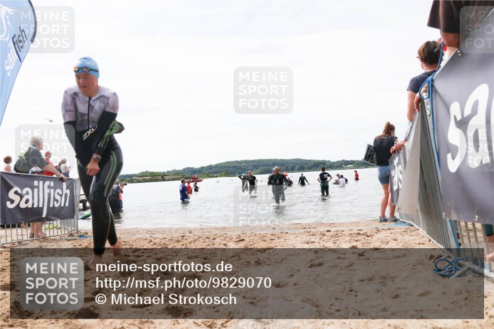 21.06.2026 - Viking Triathlon Michael Strokosch http://msf.ph/oto/9829070 21.06.2026 10:54:35 Schwimmen 413, 427, 557, 613 meine-sportfotos.de