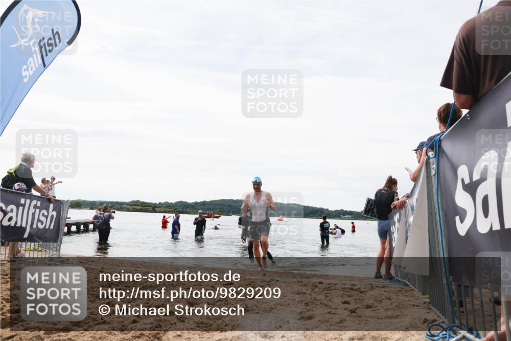 21.06.2026 - Viking Triathlon Michael Strokosch http://msf.ph/oto/9829209 21.06.2026 10:55:21 Schwimmen 305, 344, 566 meine-sportfotos.de