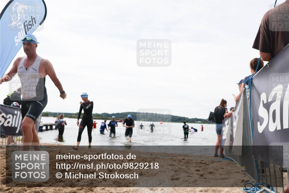 21.06.2026 - Viking Triathlon Michael Strokosch http://msf.ph/oto/9829218 21.06.2026 10:55:24 Schwimmen 305, 344, 561, 566 meine-sportfotos.de