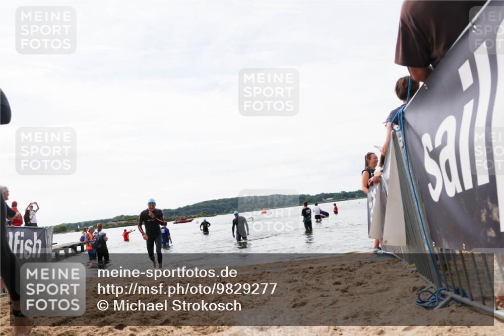 21.06.2026 - Viking Triathlon Michael Strokosch http://msf.ph/oto/9829277 21.06.2026 10:55:44 Schwimmen 77, 81, 417 meine-sportfotos.de