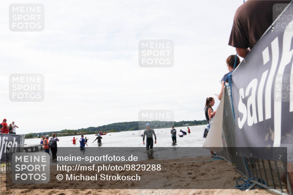 21.06.2026 - Viking Triathlon Michael Strokosch http://msf.ph/oto/9829288 21.06.2026 10:55:48 Schwimmen 77, 81, 417 meine-sportfotos.de