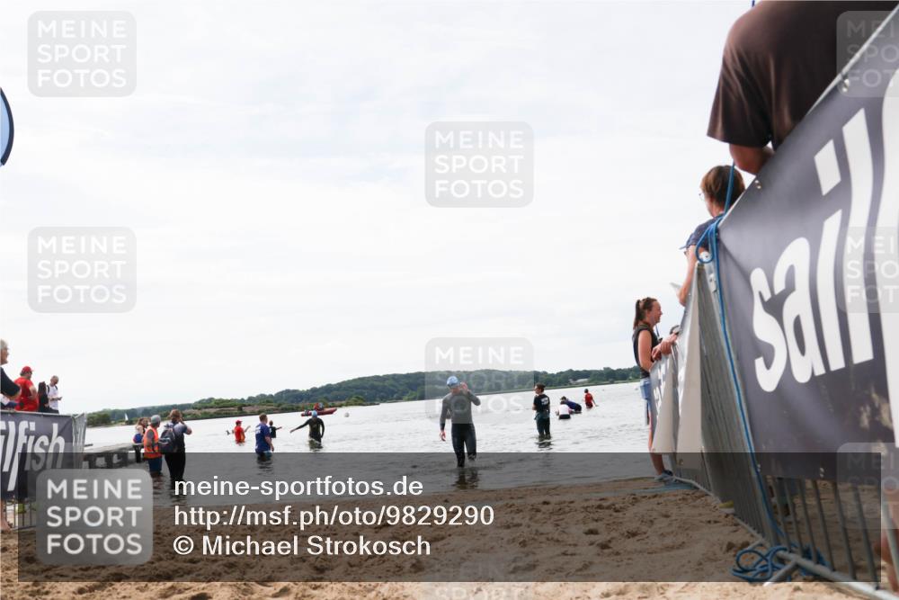 21.06.2026 - Viking Triathlon Michael Strokosch http://msf.ph/oto/9829290 21.06.2026 10:55:49 Schwimmen 77, 81 meine-sportfotos.de