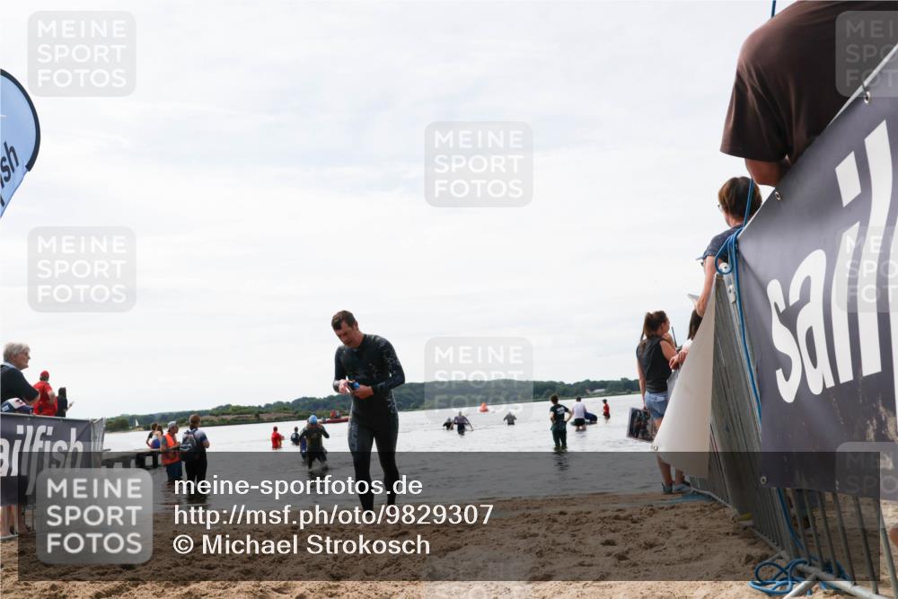 21.06.2026 - Viking Triathlon Michael Strokosch http://msf.ph/oto/9829307 21.06.2026 10:55:54 Schwimmen 77, 264 meine-sportfotos.de