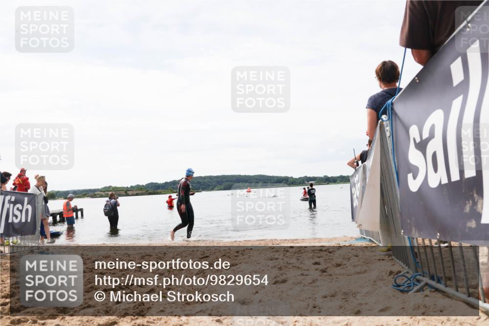 21.06.2026 - Viking Triathlon Michael Strokosch http://msf.ph/oto/9829654 21.06.2026 10:57:56 Schwimmen 224 meine-sportfotos.de