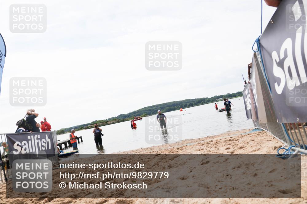 21.06.2026 - Viking Triathlon Michael Strokosch http://msf.ph/oto/9829779 21.06.2026 10:58:45 Schwimmen 141 meine-sportfotos.de