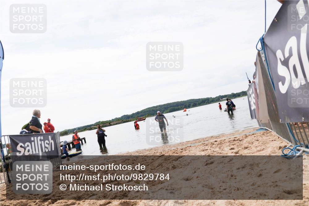 21.06.2026 - Viking Triathlon Michael Strokosch http://msf.ph/oto/9829784 21.06.2026 10:58:46 Schwimmen 141 meine-sportfotos.de