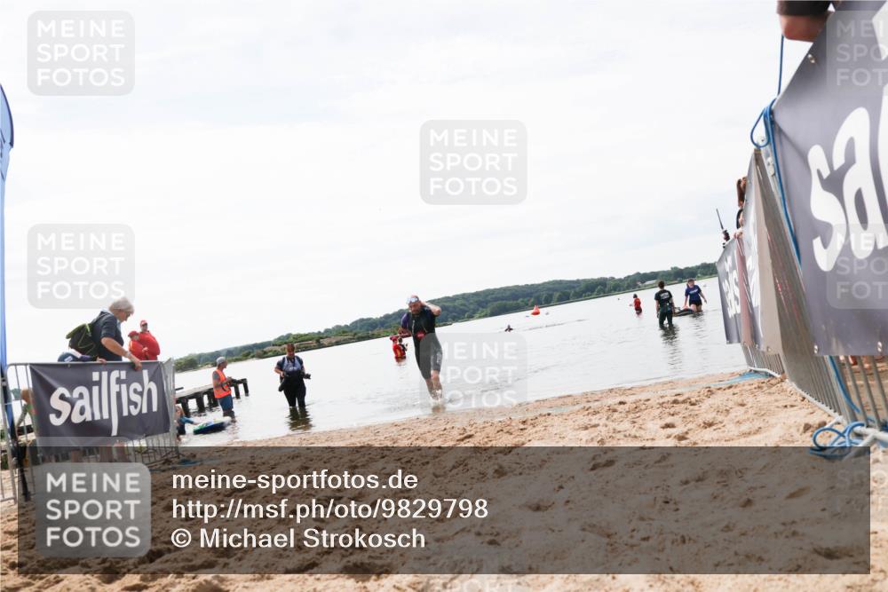 21.06.2026 - Viking Triathlon Michael Strokosch http://msf.ph/oto/9829798 21.06.2026 10:58:51 Schwimmen 141 meine-sportfotos.de