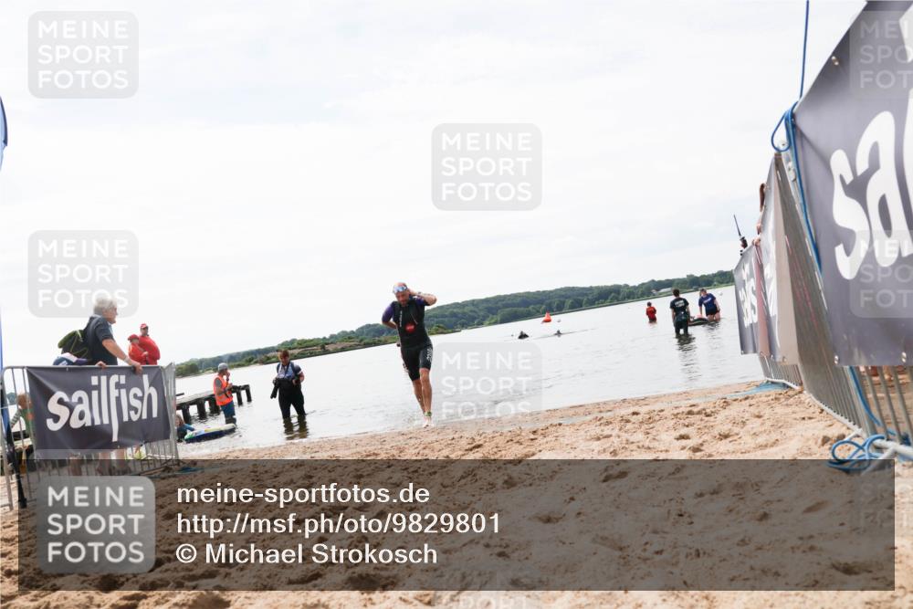 21.06.2026 - Viking Triathlon Michael Strokosch http://msf.ph/oto/9829801 21.06.2026 10:58:52 Schwimmen 141 meine-sportfotos.de