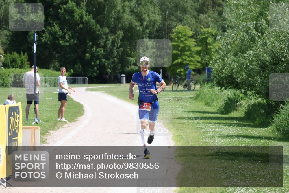21.06.2026 - Viking Triathlon Michael Strokosch http://msf.ph/oto/9830556 21.06.2026 12:38:37 Laufen 441 meine-sportfotos.de