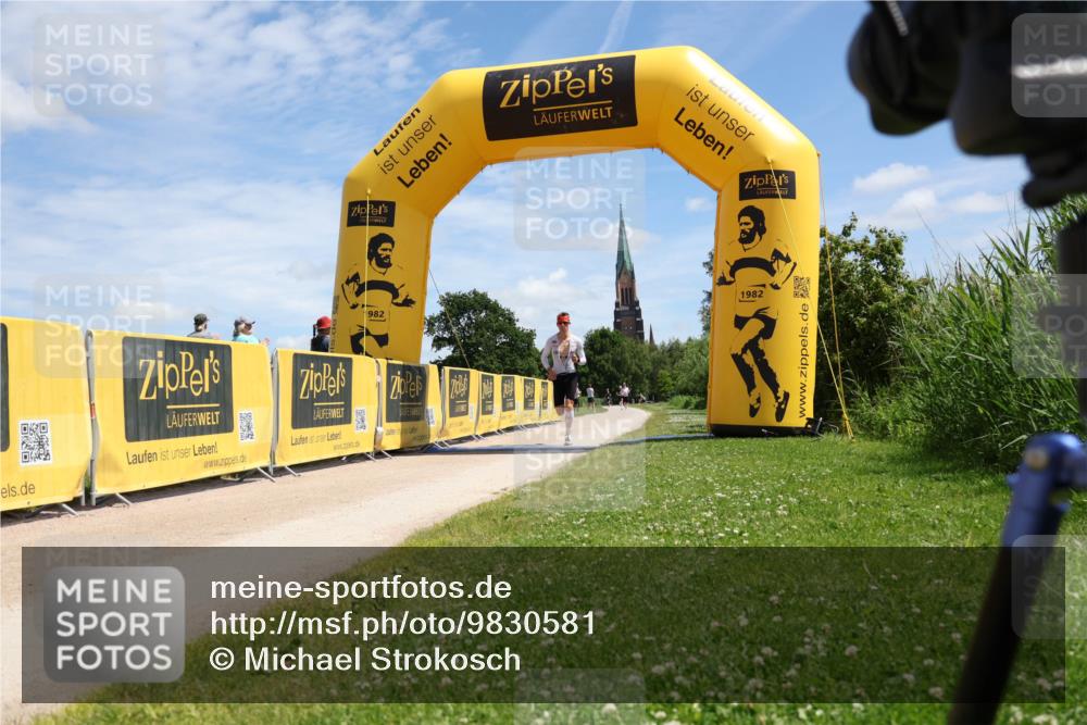 21.06.2026 - Viking Triathlon Michael Strokosch http://msf.ph/oto/9830581 21.06.2026 12:42:18 Laufen 8 meine-sportfotos.de