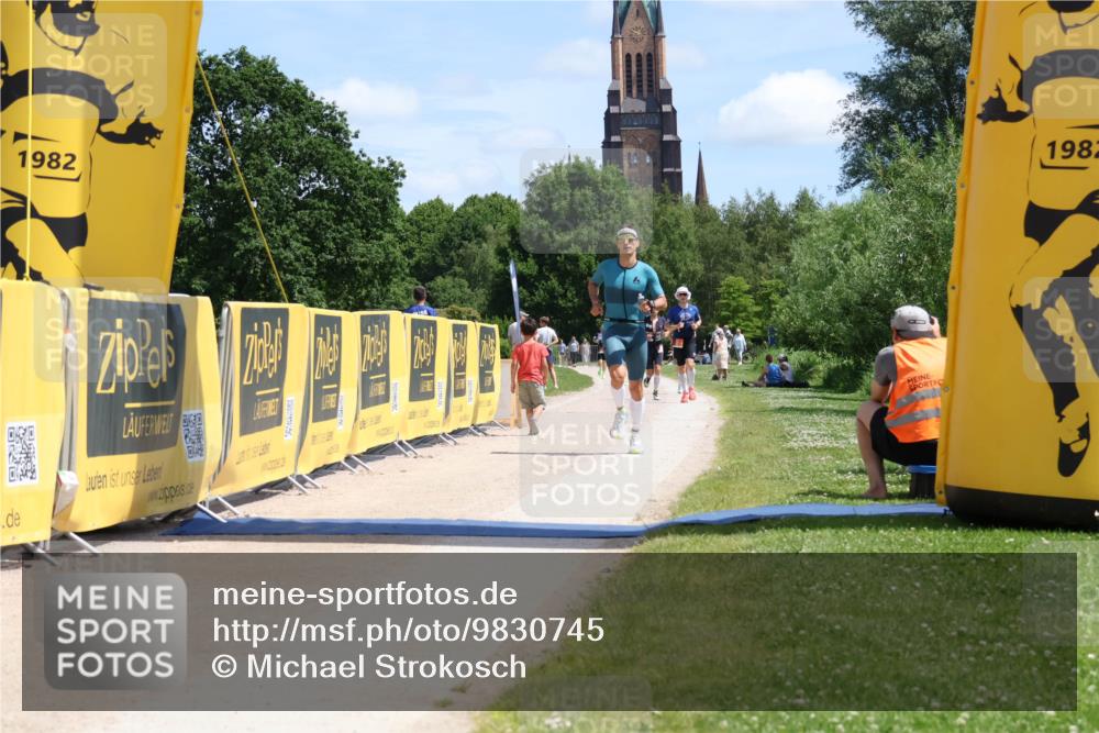 21.06.2026 - Viking Triathlon Michael Strokosch http://msf.ph/oto/9830745 21.06.2026 12:52:37 Laufen 447 meine-sportfotos.de