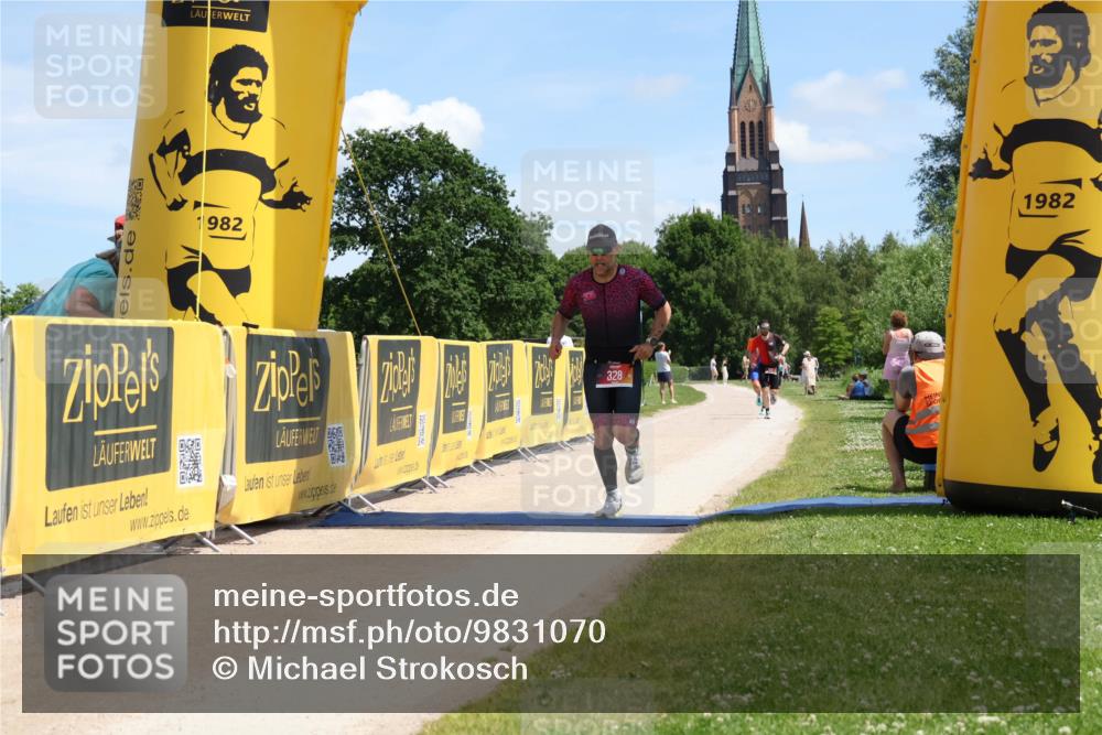 21.06.2026 - Viking Triathlon Michael Strokosch http://msf.ph/oto/9831070 21.06.2026 13:01:22 Laufen 328, 568 meine-sportfotos.de
