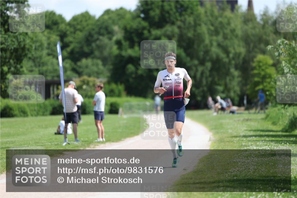 21.06.2026 - Viking Triathlon Michael Strokosch http://msf.ph/oto/9831576 21.06.2026 12:37:04 Laufen 31, 575 meine-sportfotos.de