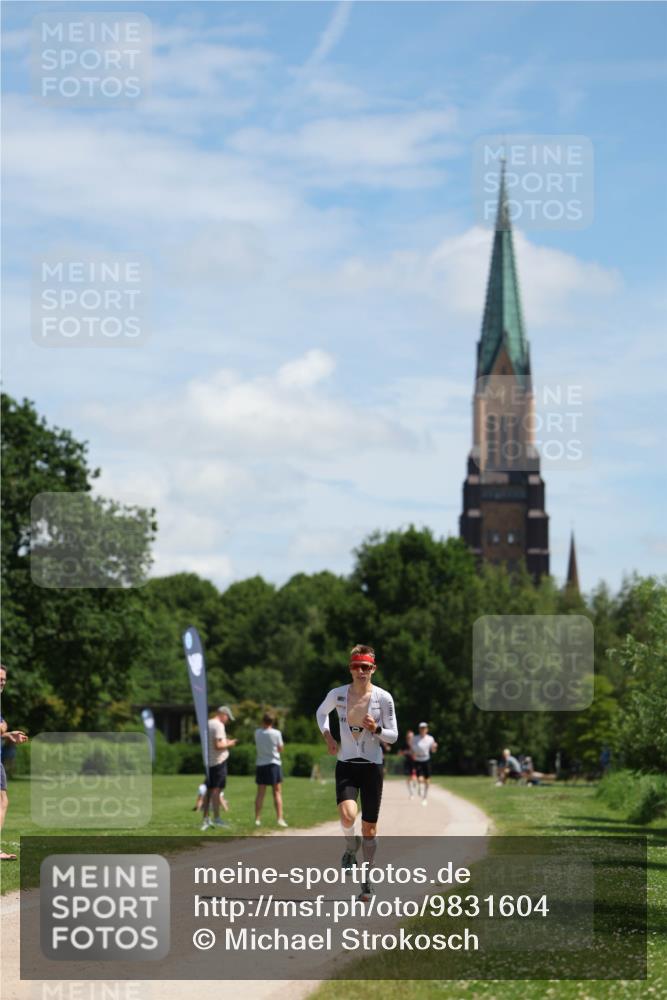 21.06.2026 - Viking Triathlon Michael Strokosch http://msf.ph/oto/9831604 21.06.2026 12:42:14 Laufen 8 meine-sportfotos.de