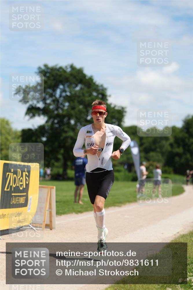 21.06.2026 - Viking Triathlon Michael Strokosch http://msf.ph/oto/9831611 21.06.2026 12:42:17 Laufen 8 meine-sportfotos.de