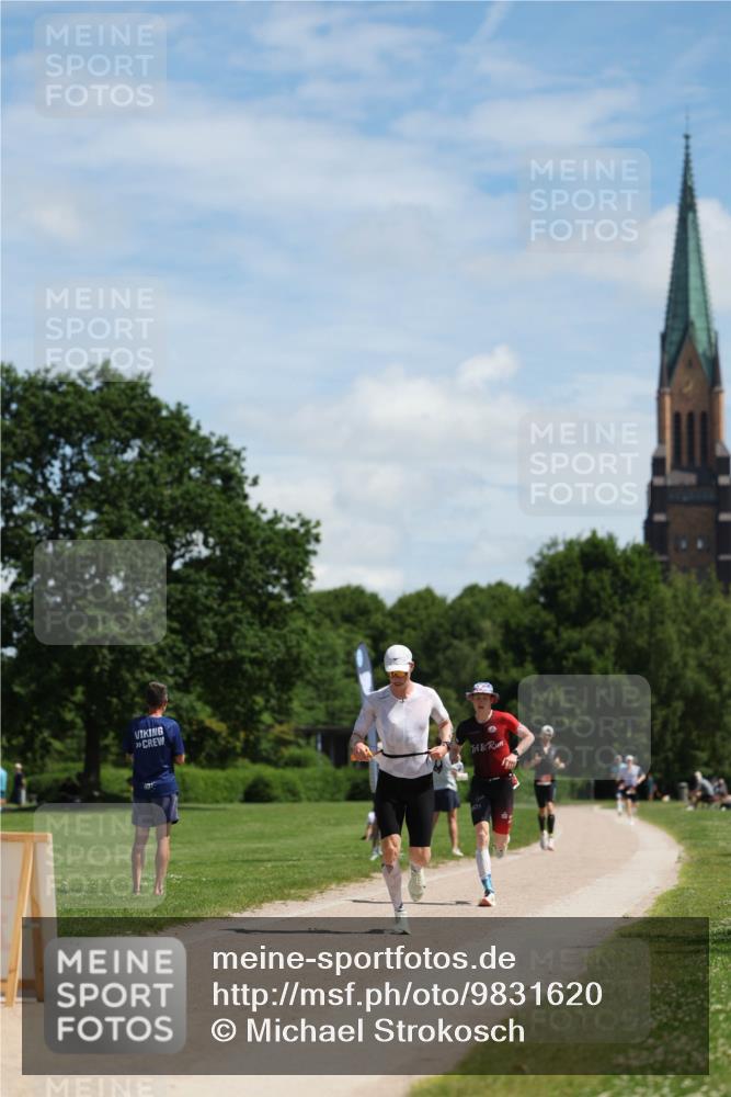 21.06.2026 - Viking Triathlon Michael Strokosch http://msf.ph/oto/9831620 21.06.2026 12:42:27 Laufen 65, 270 meine-sportfotos.de