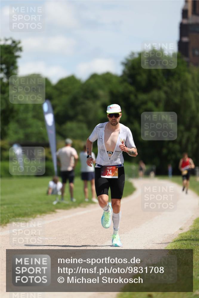 21.06.2026 - Viking Triathlon Michael Strokosch http://msf.ph/oto/9831708 21.06.2026 12:44:50 Laufen 74 meine-sportfotos.de