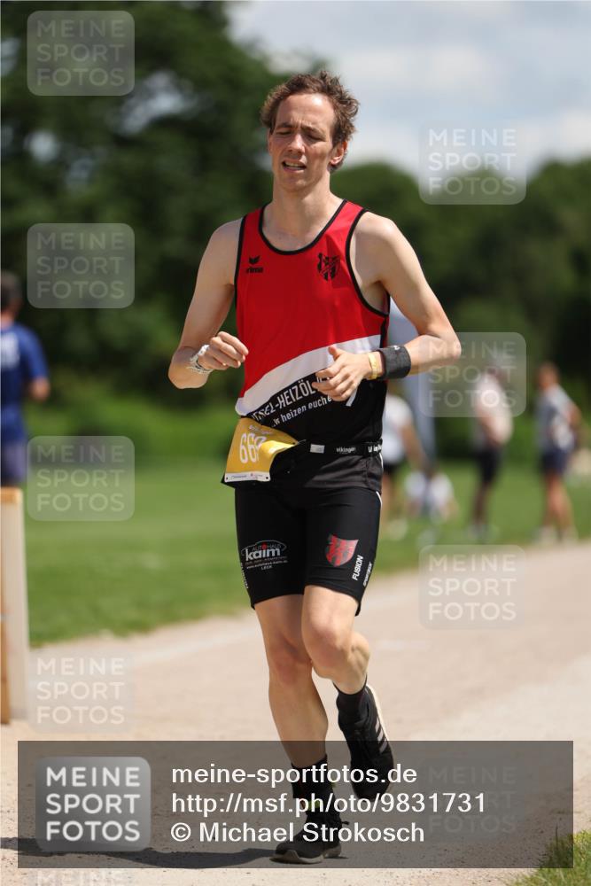 21.06.2026 - Viking Triathlon Michael Strokosch http://msf.ph/oto/9831731 21.06.2026 12:45:02 Laufen 669 meine-sportfotos.de