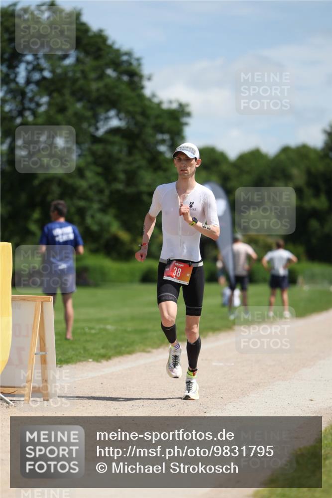 21.06.2026 - Viking Triathlon Michael Strokosch http://msf.ph/oto/9831795 21.06.2026 12:46:40 Laufen 38 meine-sportfotos.de