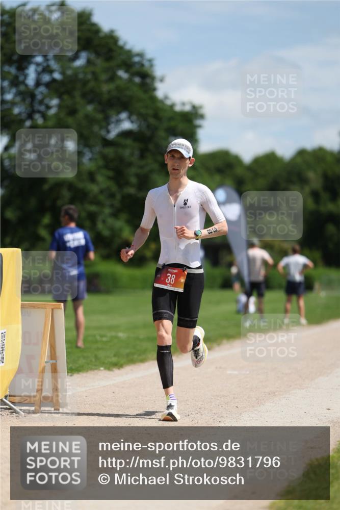 21.06.2026 - Viking Triathlon Michael Strokosch http://msf.ph/oto/9831796 21.06.2026 12:46:40 Laufen 38 meine-sportfotos.de