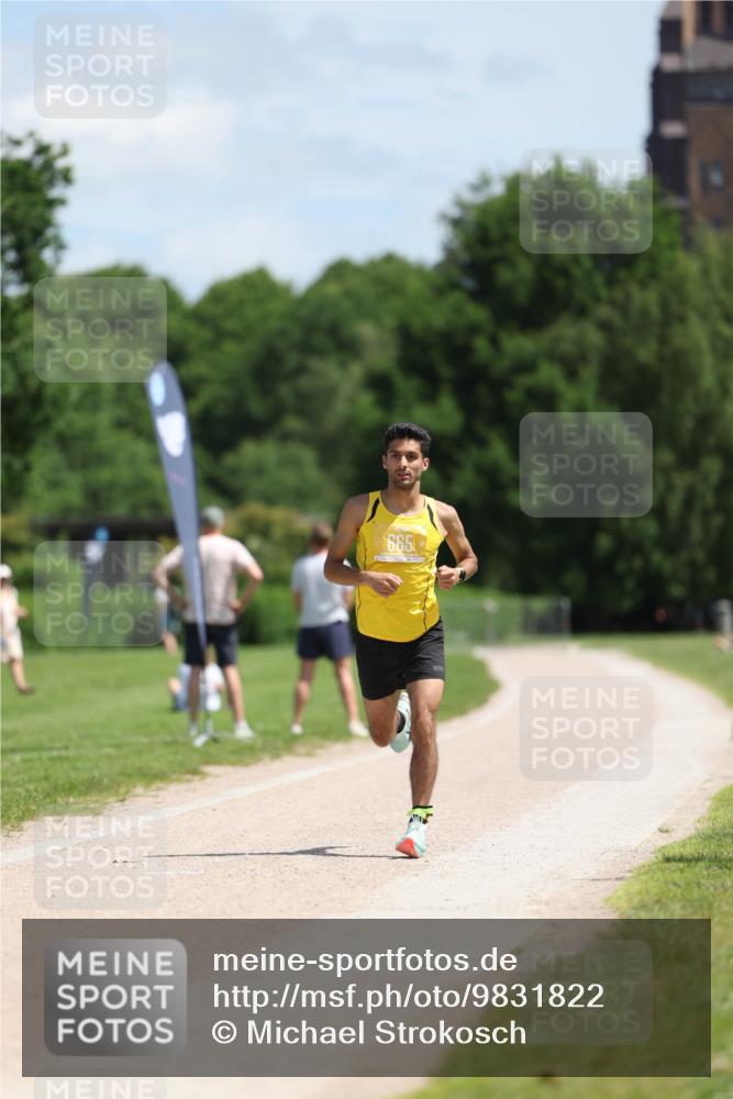 21.06.2026 - Viking Triathlon Michael Strokosch http://msf.ph/oto/9831822 21.06.2026 12:47:19 Laufen 665 meine-sportfotos.de