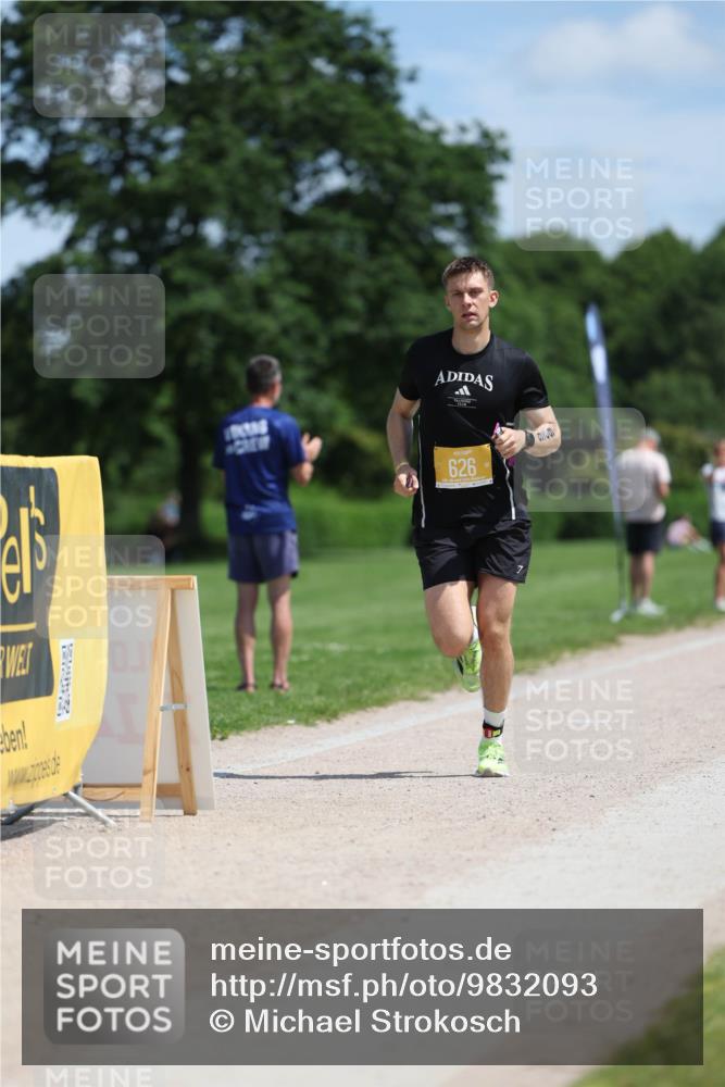 21.06.2026 - Viking Triathlon Michael Strokosch http://msf.ph/oto/9832093 21.06.2026 12:54:10 Laufen 360, 432, 626 meine-sportfotos.de