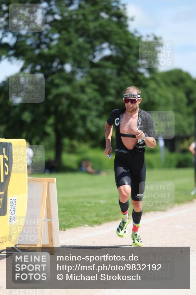 21.06.2026 - Viking Triathlon Michael Strokosch http://msf.ph/oto/9832192 21.06.2026 12:55:55 Laufen 4, 14 meine-sportfotos.de