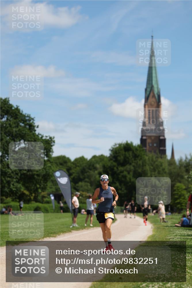 21.06.2026 - Viking Triathlon Michael Strokosch http://msf.ph/oto/9832251 21.06.2026 12:56:56 Laufen 637 meine-sportfotos.de