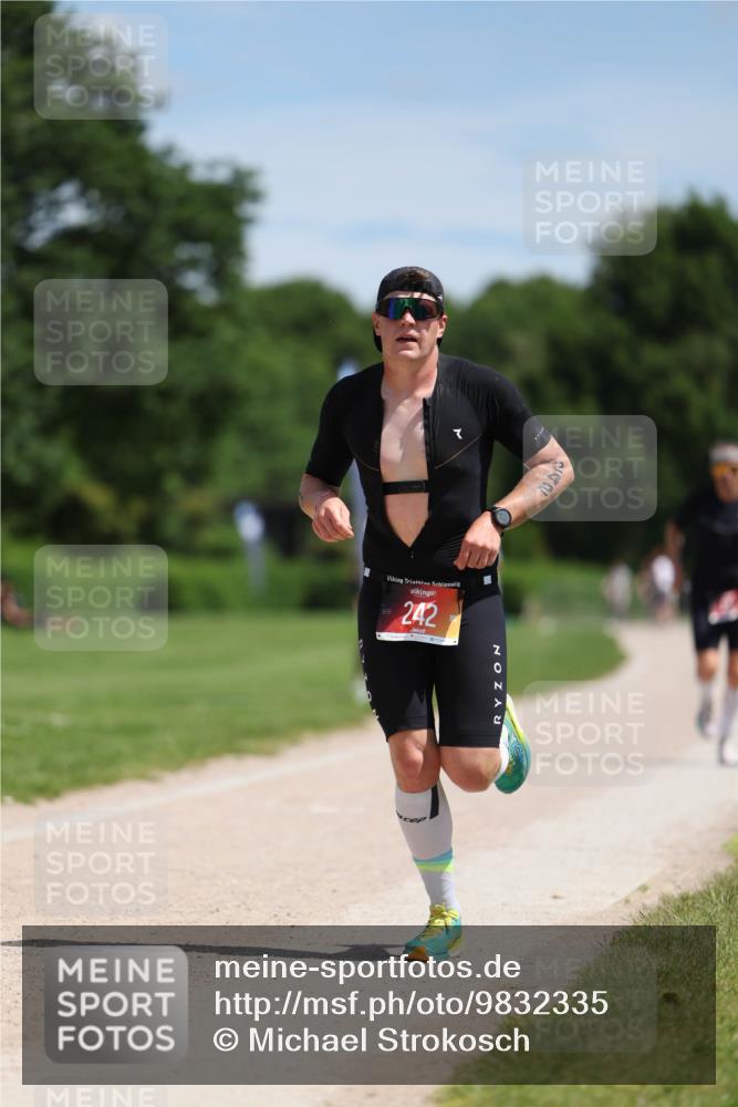 21.06.2026 - Viking Triathlon Michael Strokosch http://msf.ph/oto/9832335 21.06.2026 12:59:47 Laufen 242, 551 meine-sportfotos.de