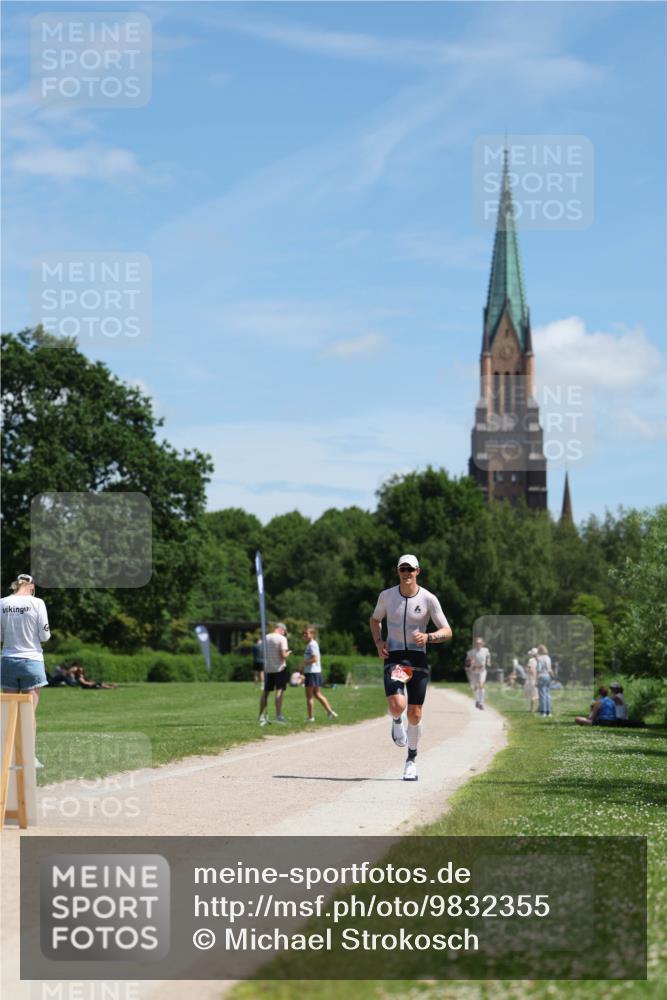 21.06.2026 - Viking Triathlon Michael Strokosch http://msf.ph/oto/9832355 21.06.2026 12:59:54 Laufen 342, 551 meine-sportfotos.de