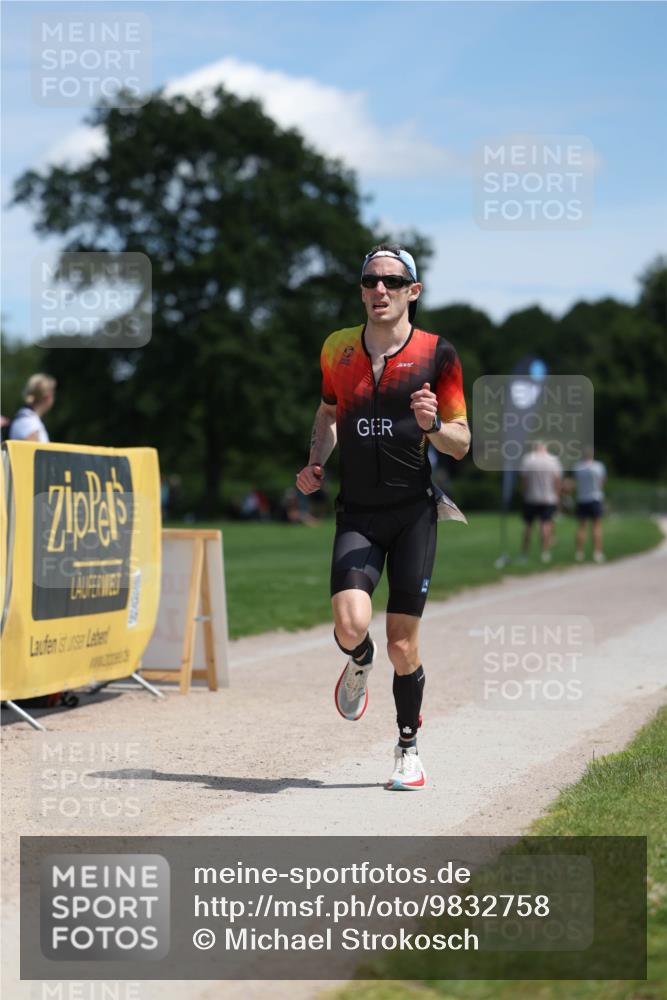 21.06.2026 - Viking Triathlon Michael Strokosch http://msf.ph/oto/9832758 21.06.2026 13:04:58 Laufen 465, 467 meine-sportfotos.de