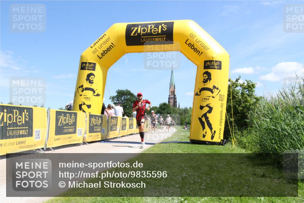 21.06.2026 - Viking Triathlon Michael Strokosch http://msf.ph/oto/9835596 21.06.2026 13:35:43 Laufen 394, 465 meine-sportfotos.de