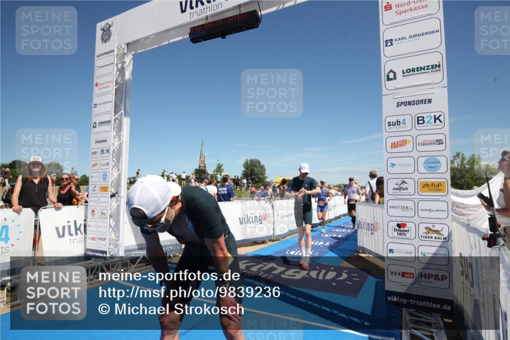 21.06.2026 - Viking Triathlon Michael Strokosch http://msf.ph/oto/9839236 21.06.2026 15:00:08 Ziel  meine-sportfotos.de