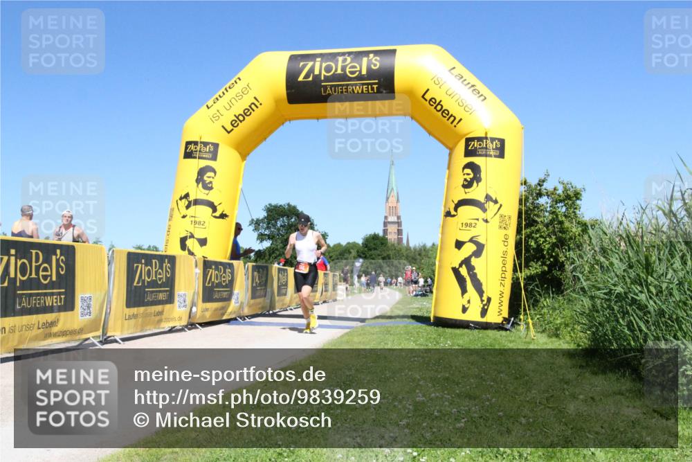 21.06.2026 - Viking Triathlon Michael Strokosch http://msf.ph/oto/9839259 21.06.2026 15:46:21 Laufen 379, 555 meine-sportfotos.de