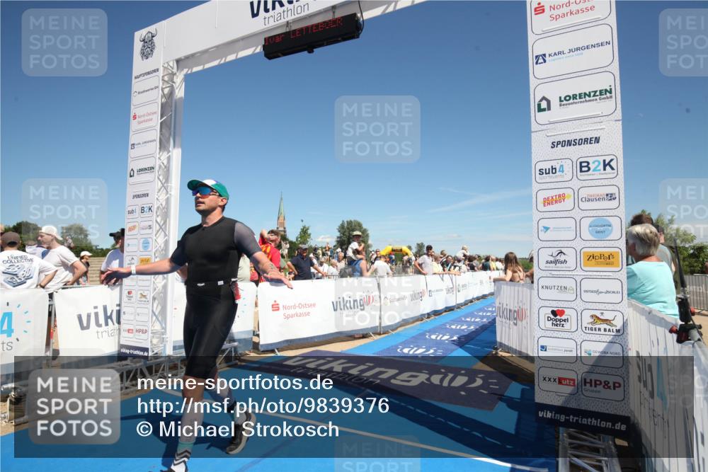 21.06.2026 - Viking Triathlon Michael Strokosch http://msf.ph/oto/9839376 21.06.2026 15:10:58 Ziel 150 meine-sportfotos.de