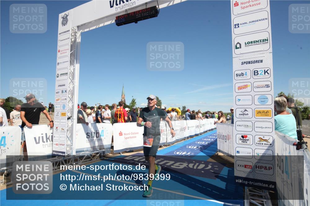 21.06.2026 - Viking Triathlon Michael Strokosch http://msf.ph/oto/9839399 21.06.2026 15:12:56 Ziel 226 meine-sportfotos.de
