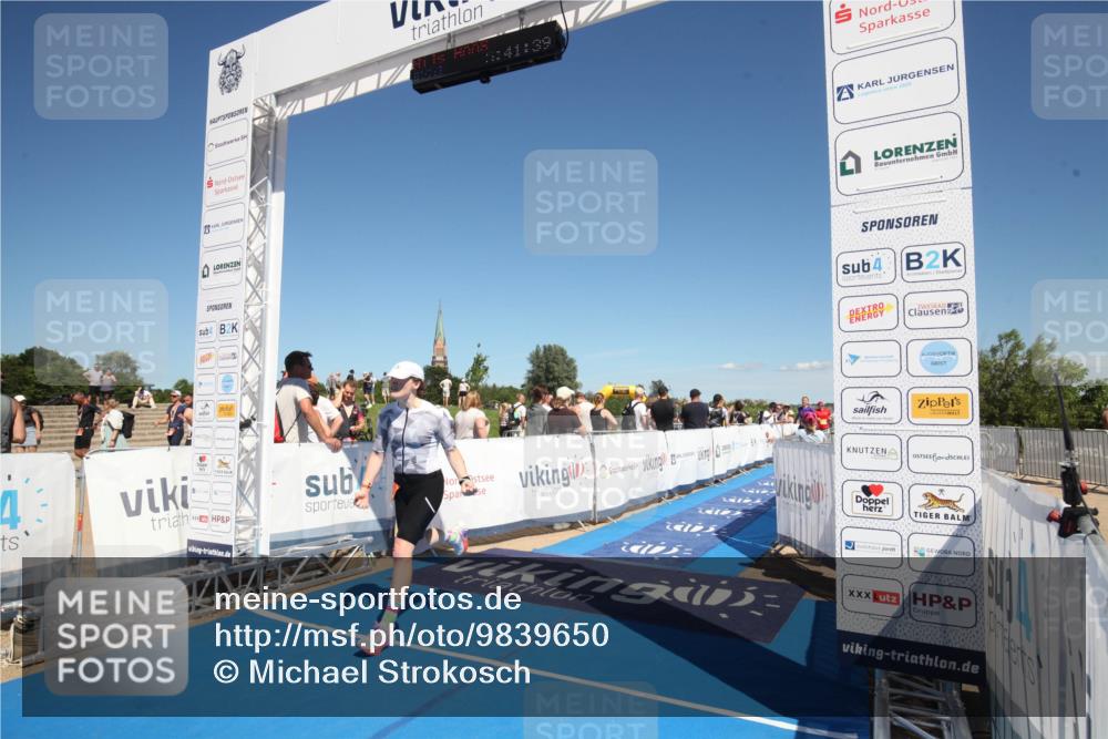 21.06.2026 - Viking Triathlon Michael Strokosch http://msf.ph/oto/9839650 21.06.2026 15:45:18 Ziel 445 meine-sportfotos.de
